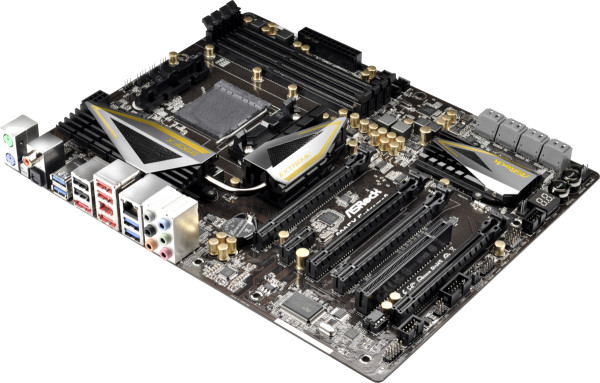 ASRock 990FX Extreme9 01